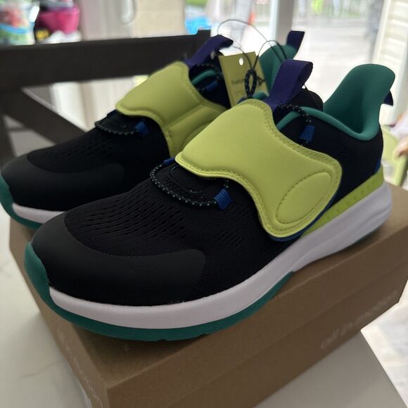 All In Motion Fallon Sneakers Black/Green/ Purple Kids Size 4 NWT - Picture 3 of 12